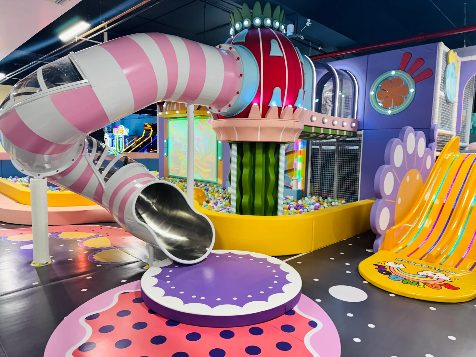 Rainbow Playspace - Bensonhurst